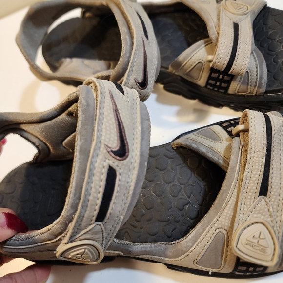 Nike ACG Vintage Men's Tan and Black Hiking Sandals with Rugged Grip Size 11 - Picture 5 of 14